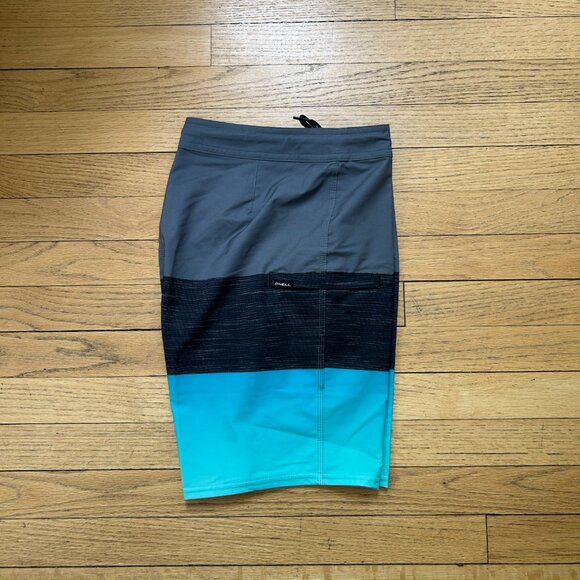 NWT O'Neill BOY'S HYPERFREAK HEAT BLOCK 17" BOARDSHORTS - Picture 4 of 8